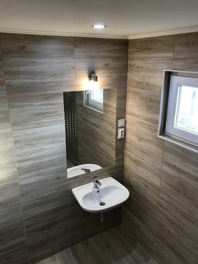 Tennis Guesthouse Ordacsehi Экстерьер фото